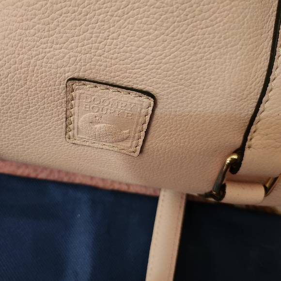 New Dooney and Bourke Satchel - Picture 5 of 15